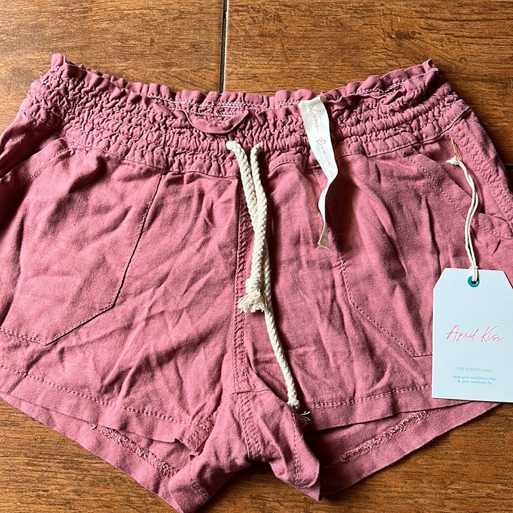 Comfy, lightweight linen shorts.